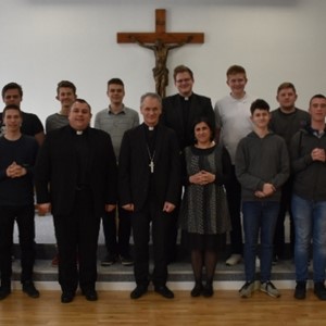 Nadbiskup Kutleša posjetio sjemeništarce na Šalati